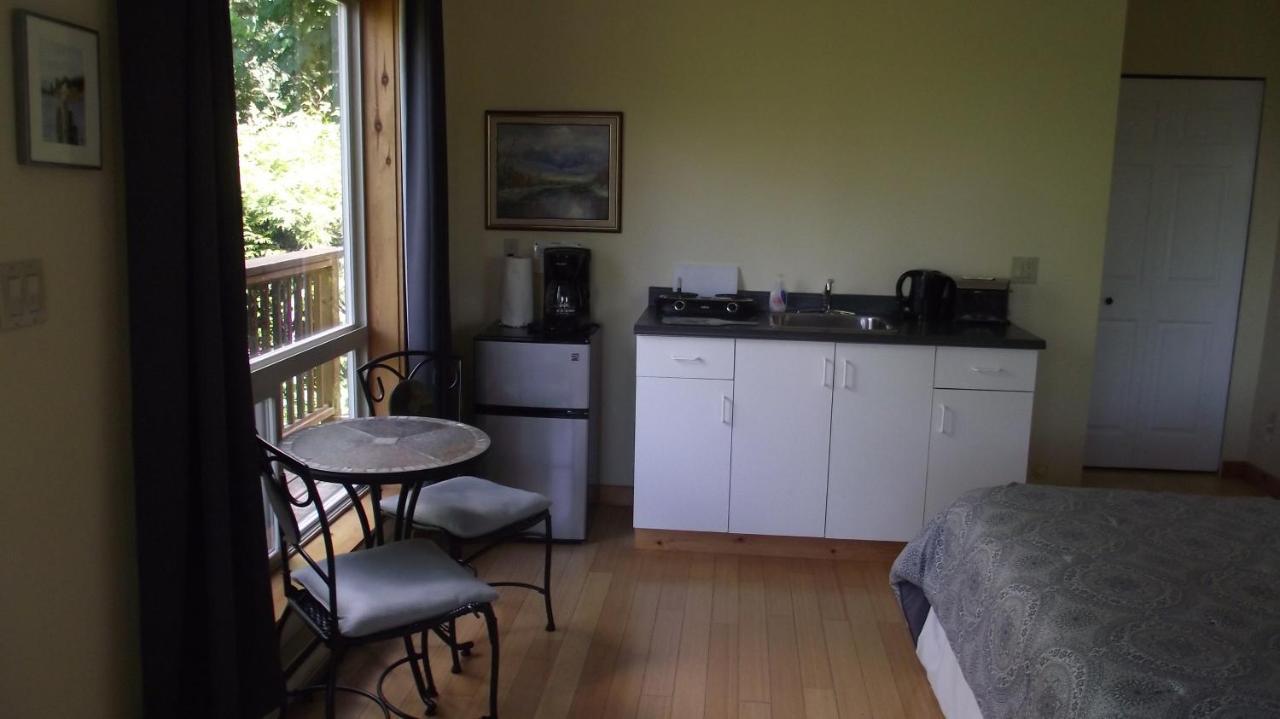 Secret Cove Cottage Suites Halfmoon Bay Εξωτερικό φωτογραφία